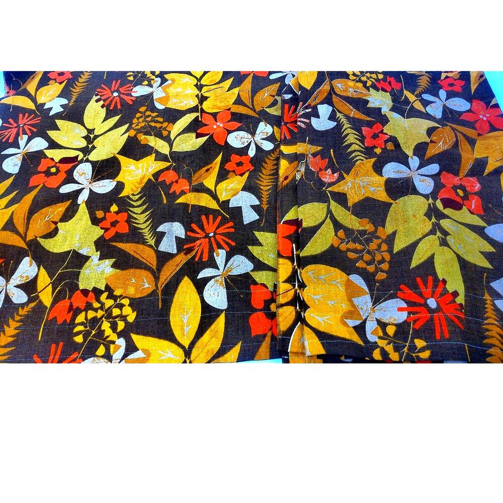 Vintage 70s Retro Floral Mushroom Fabric Curtain Cutter Craft Sewing READ